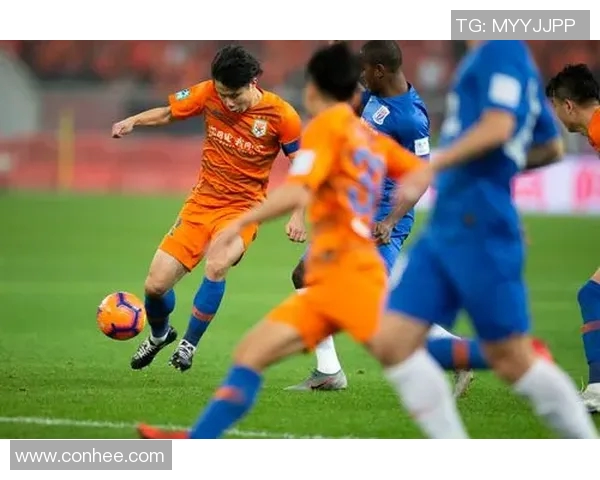 申花与山东鲁能泰山激战正酣谁能在这场巅峰对决中笑到最后