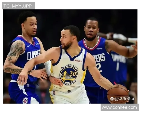 美国与波斯尼亚的较量：足球场上的激情对决与战术博弈