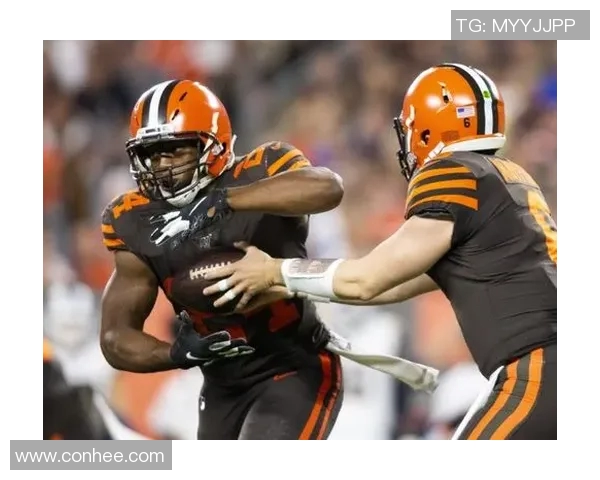 波鸿与杜塞多峰激战正酣谁能在德乙赛场上笑到最后 波鸿与杜塞多峰激战正酣谁能在德乙赛场上笑到最后