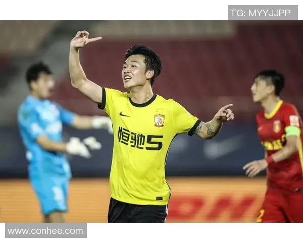 广州足球队转型之路的纪实探索与发展历程全景回顾 广州足球队转型之路的纪实探索与发展历程全景回顾